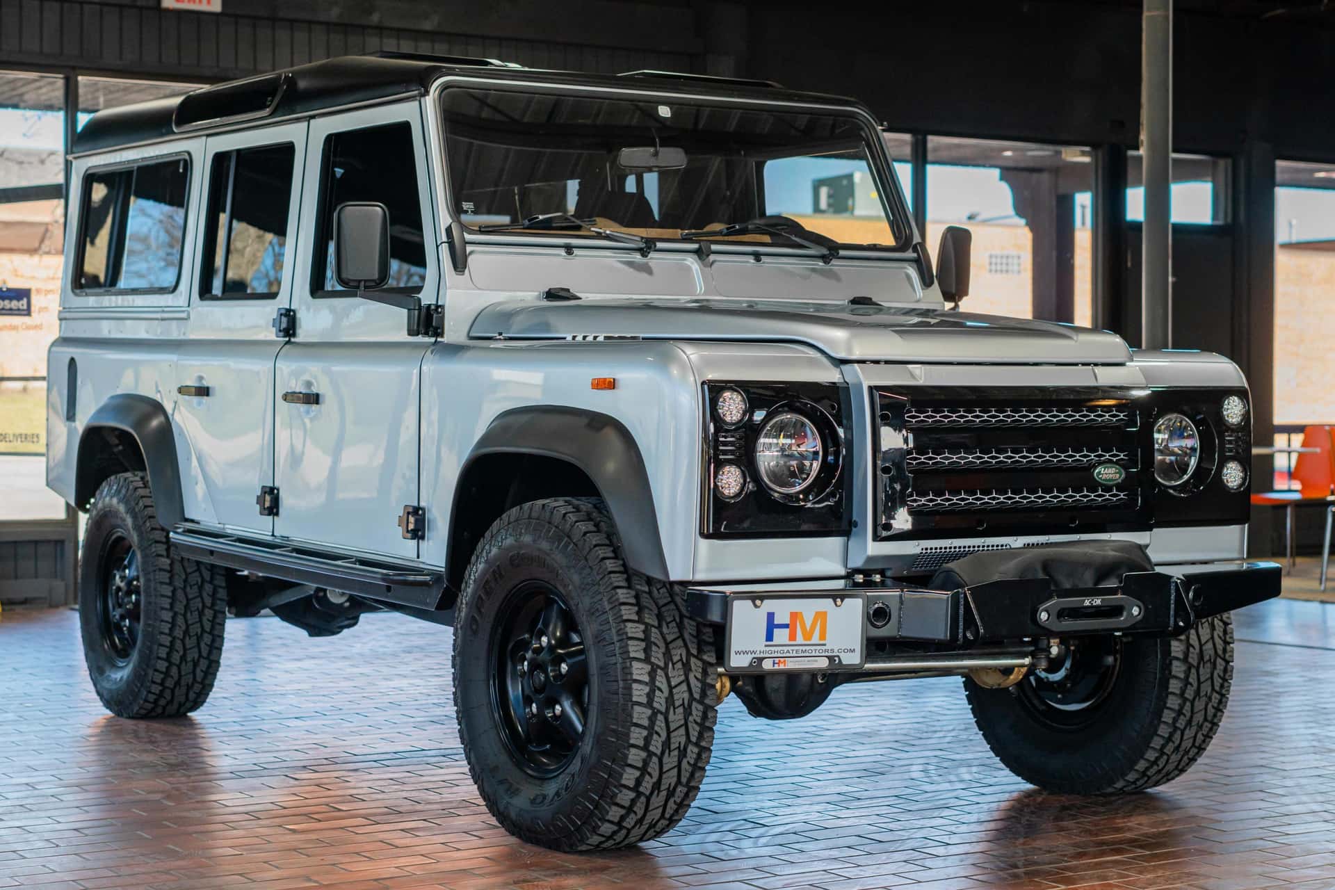 1987 Land Rover Defender sold for $75,000