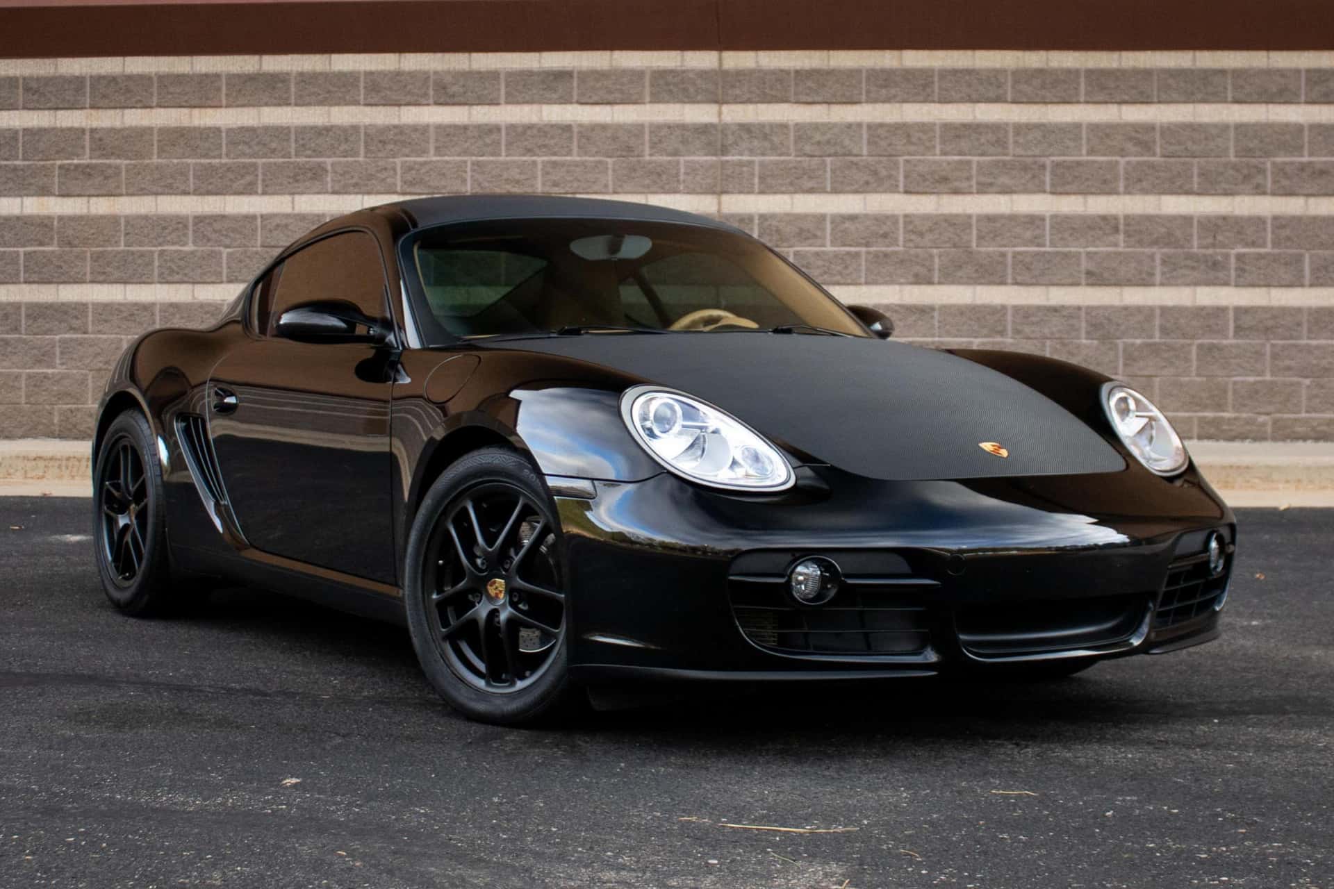 2007 Porsche 987 Cayman sold for $18,987