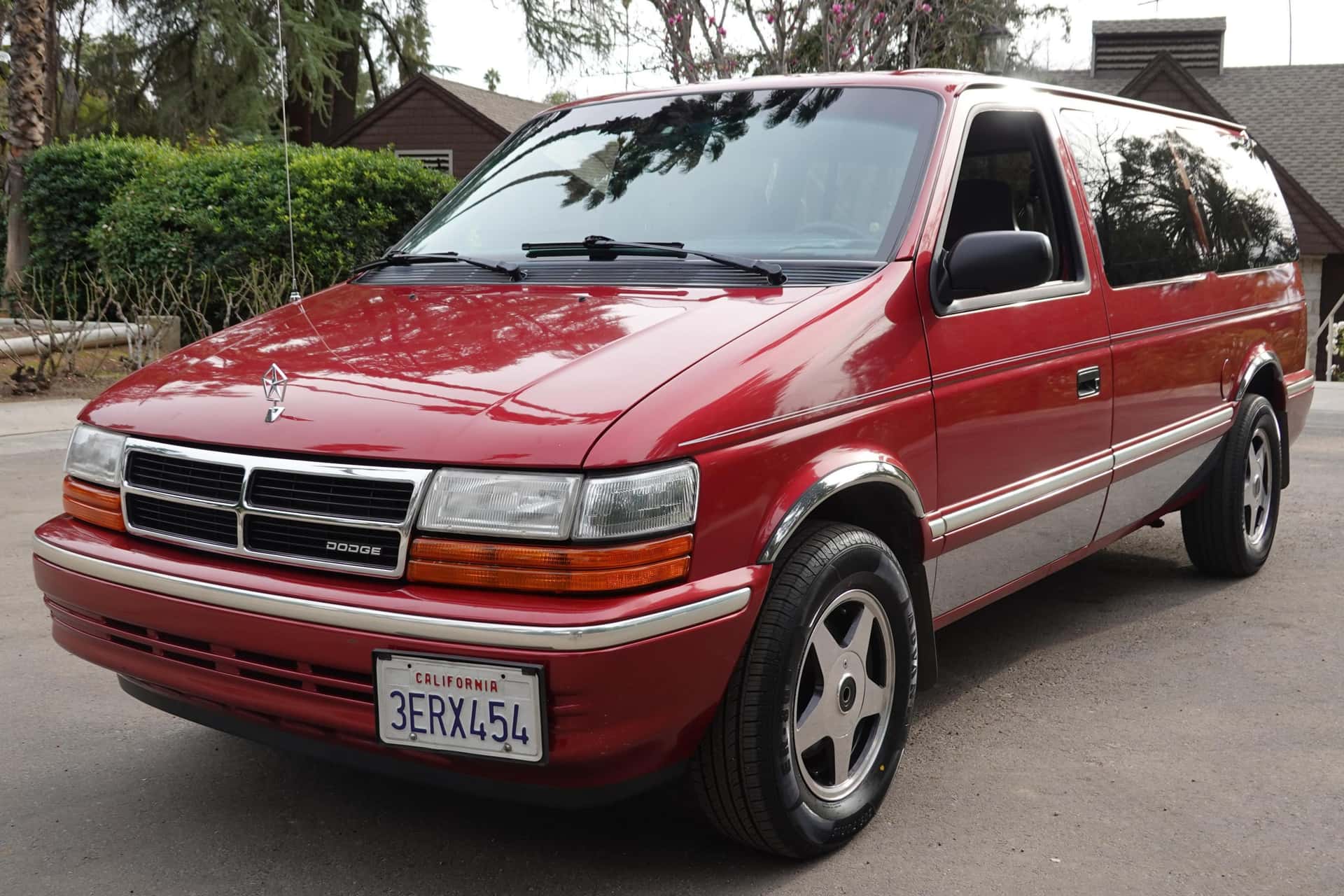1993 Dodge Grand Caravan sold for $4,400