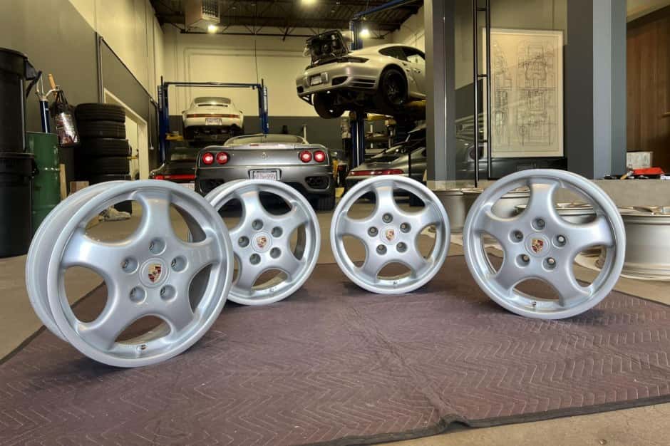 0 Porsche 964 911 (Non-Turbo) sold for $2,700