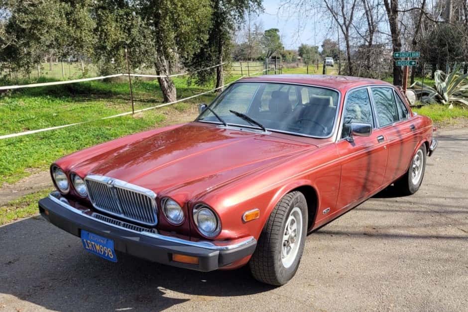 1986 Jaguar XJ Series 3 (1980-1992) sold for $5,000