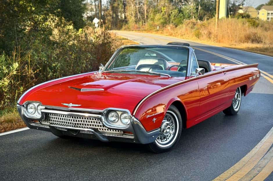 1962 Ford Thunderbird (1961-1963) sold for $70,000