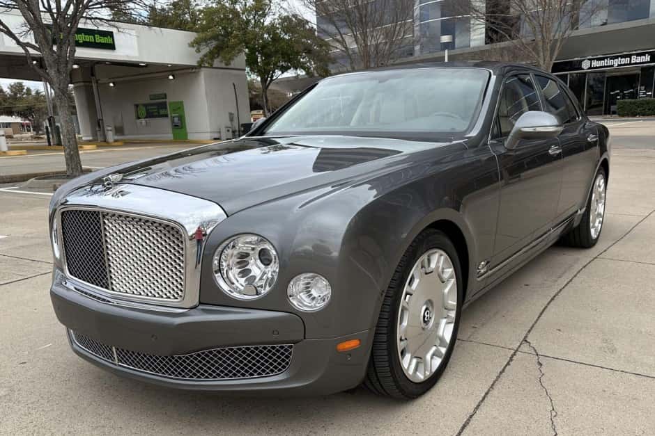2012 Bentley Mulsanne (2011-2020) sold for $89,000