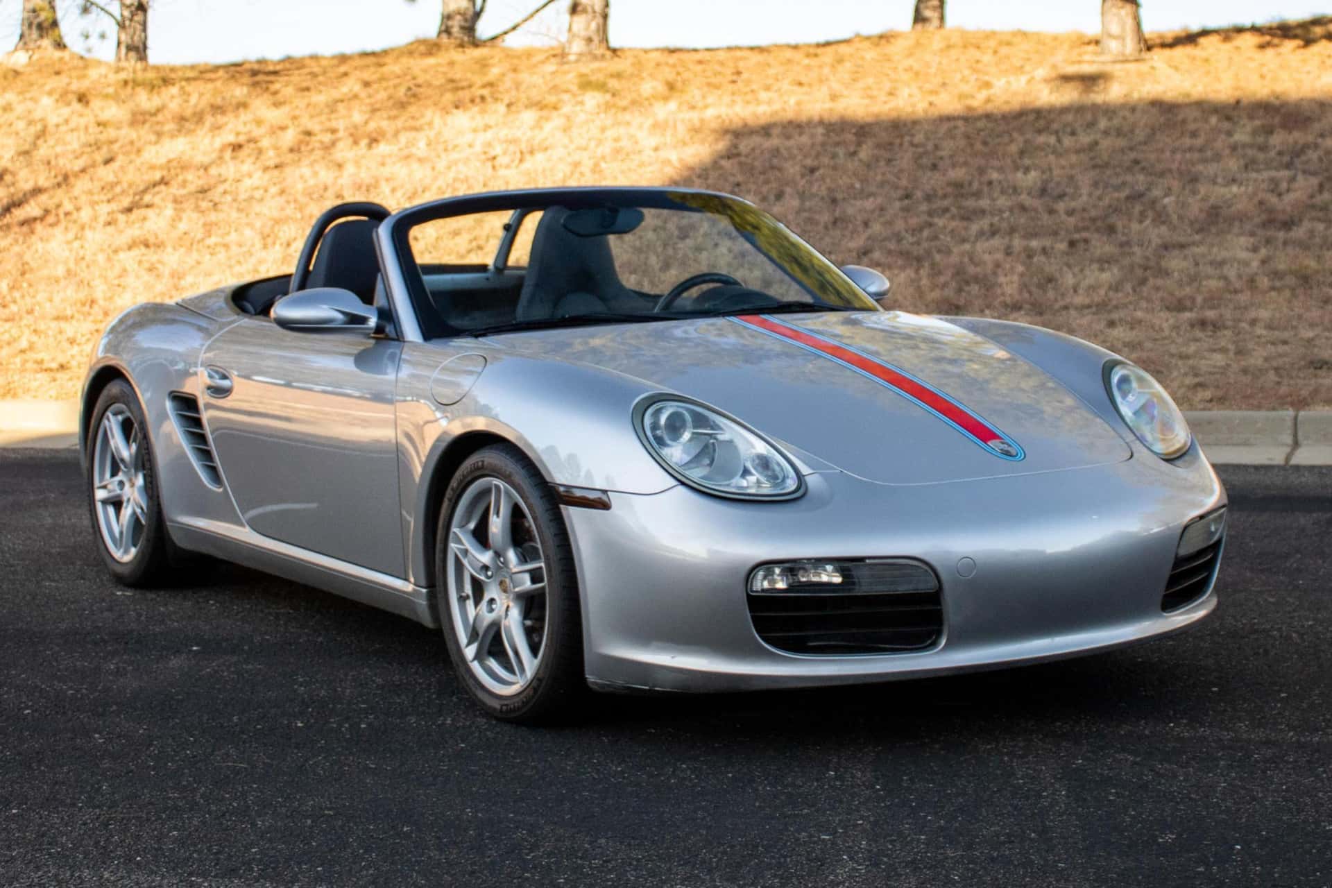 2007 Porsche 987 Boxster sold for $15,340