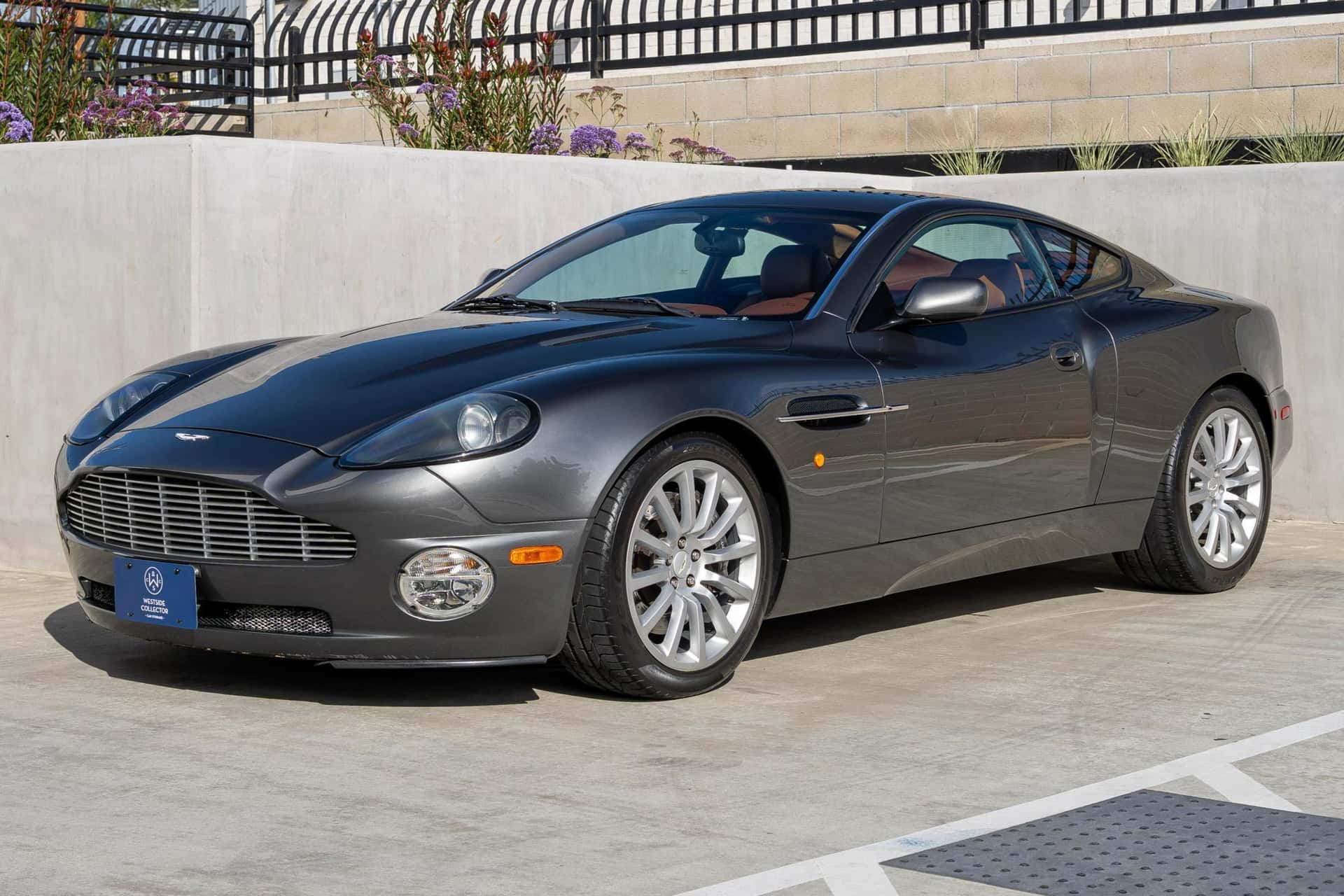 2002 Aston Martin Vanquish sold for $38,257