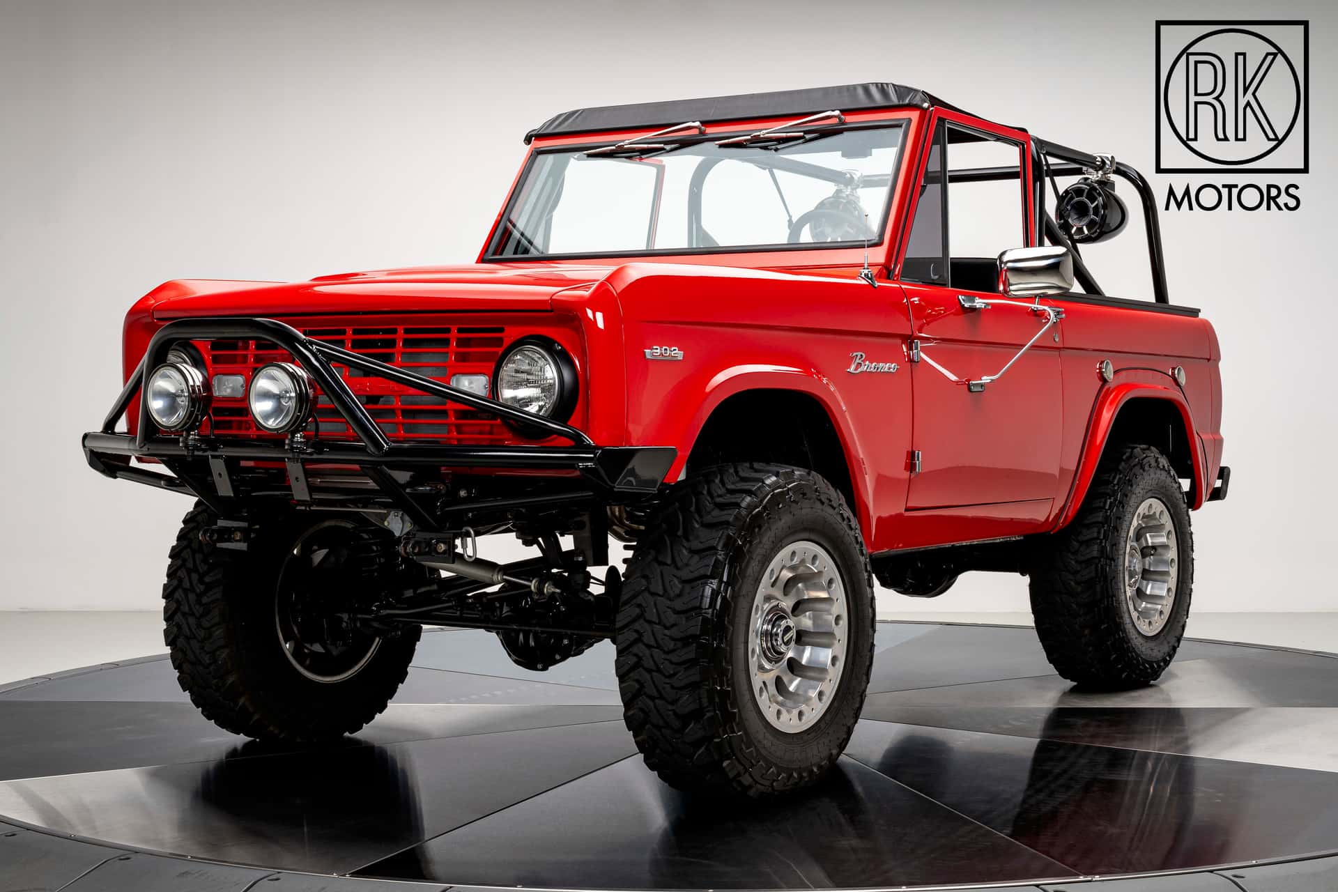 1966 Ford Bronco sold for $38,500