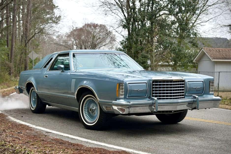 1978 Ford Thunderbird (1977-1979) sold for $17,250