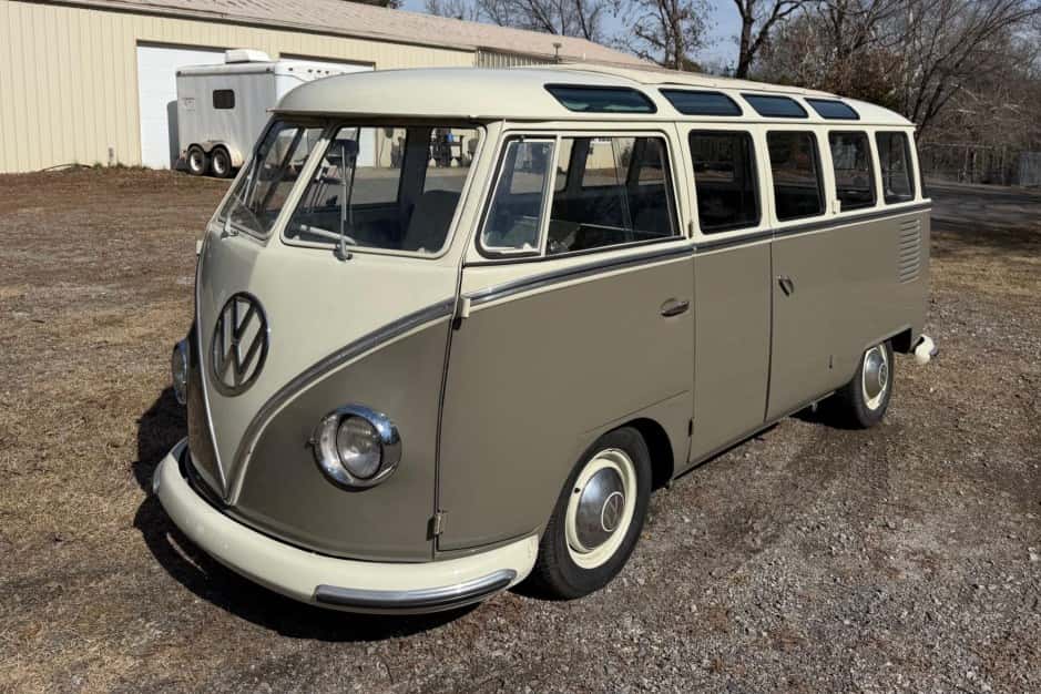 1963 Volkswagen Split-Window Bus sold for $25,000
