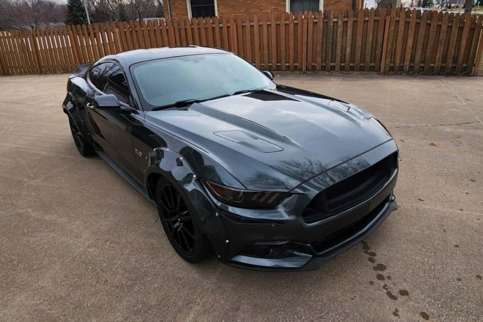 2016 Ford Mustang S550 sold for $19,000