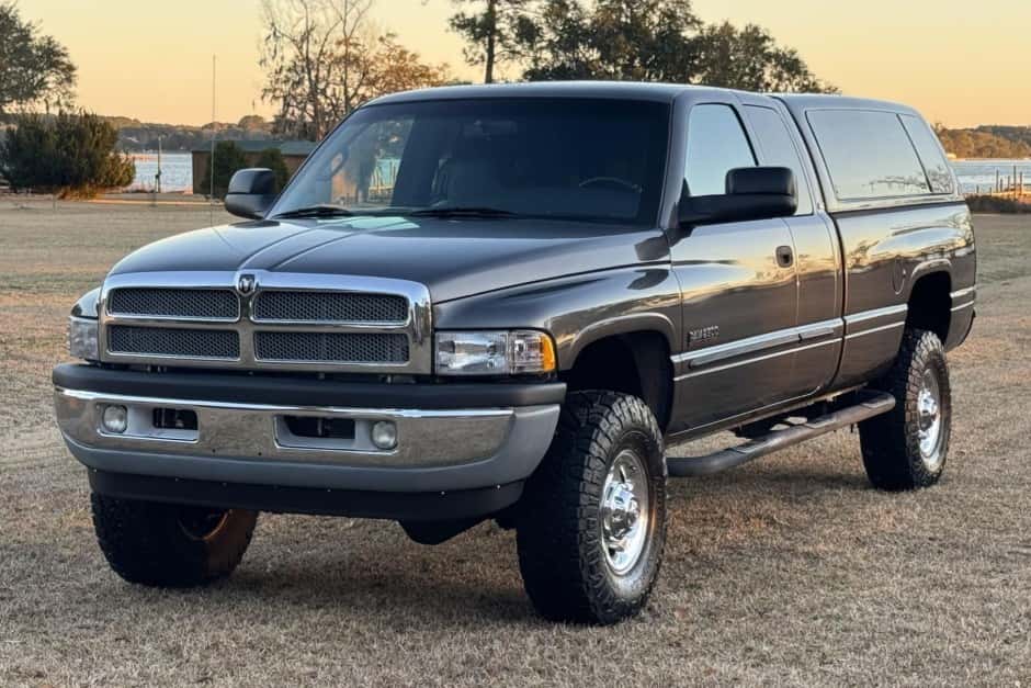 2002 Dodge Ram HD (1994-2002) sold for $25,750
