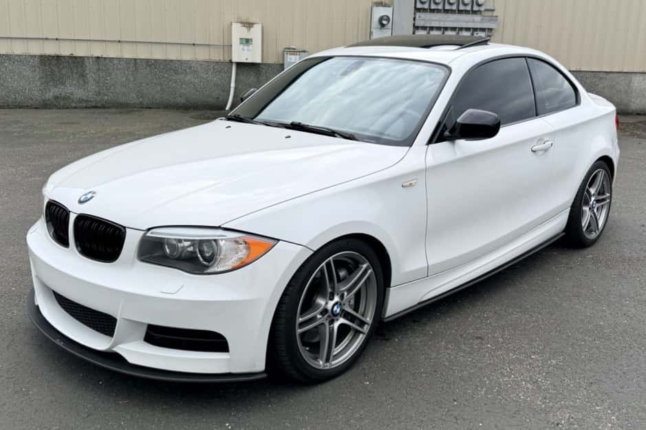 2013 BMW E82/E88 1-Series sold for $26,000