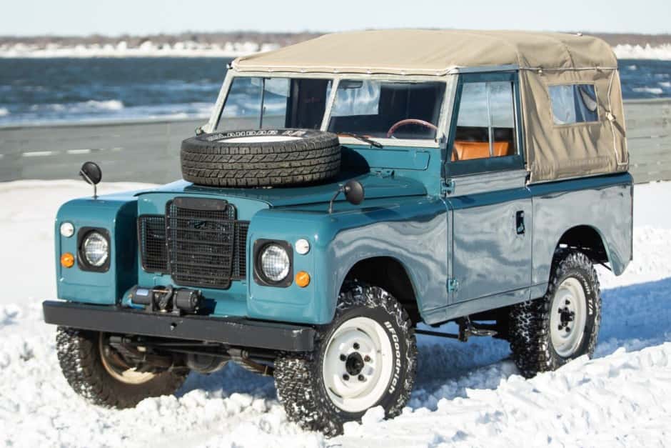 1970 Land Rover Series 88 sold for $29,500
