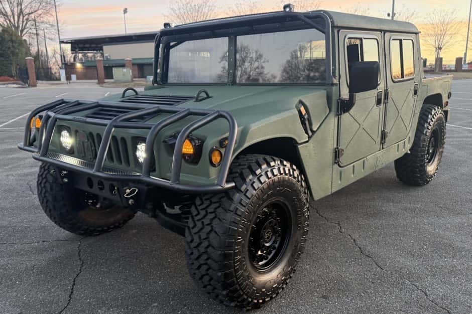 1987 Hummer HMMWV/Humvee sold for $28,000