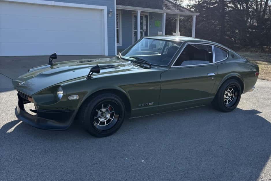 1977 Datsun 280Z sold for $17,000