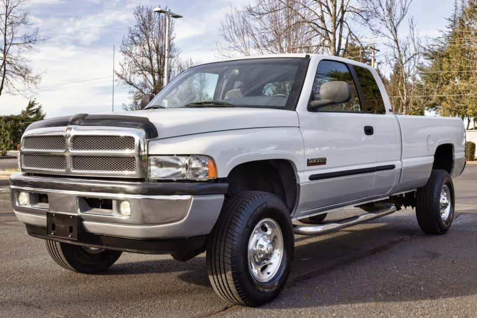 2001 Dodge Ram HD (1994-2002) sold for $28,250