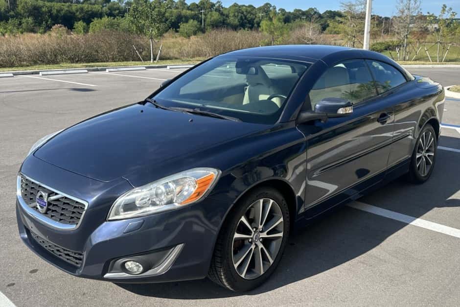 2013 Volvo C70 sold for $8,600