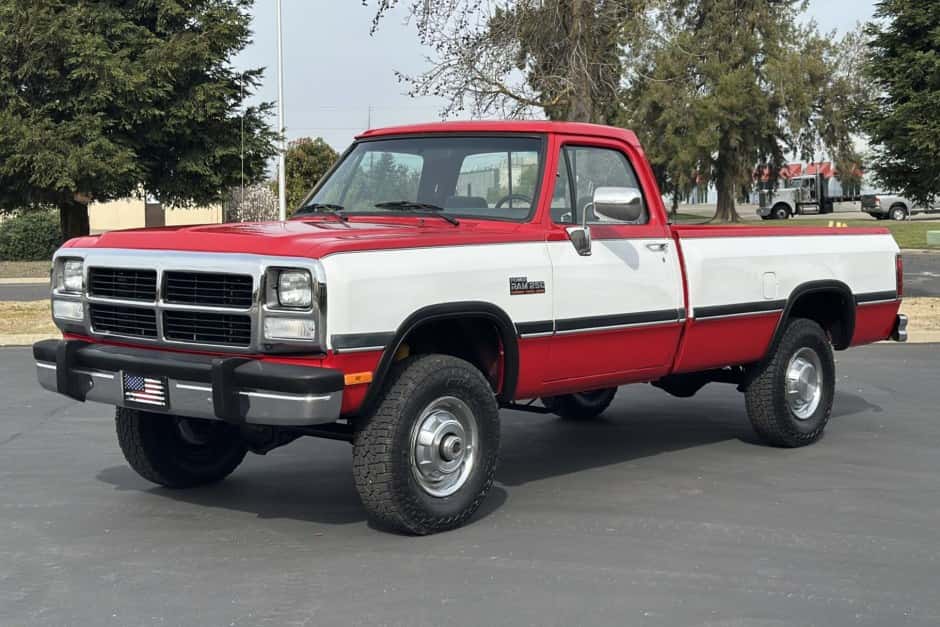 1991 Dodge Ram (1981-1993) sold for $33,701