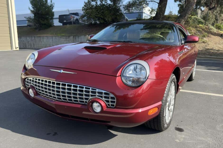 2004 Ford Thunderbird (2002-2005) sold for $19,750