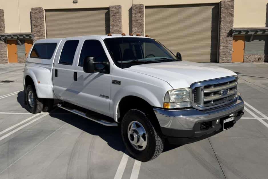 2002 Ford Super Duty 1999-2007 sold for $29,080
