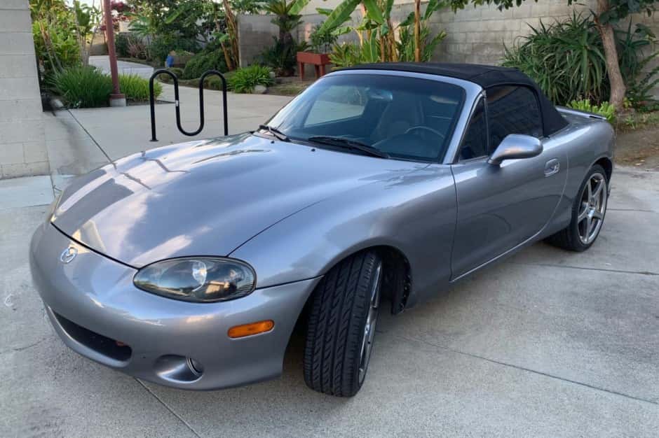 2004 Mazda NB MX-5 Miata sold for $11,750