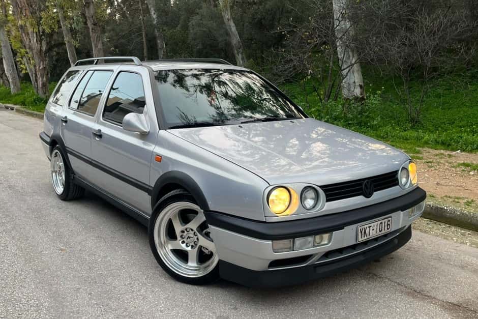 1995 Volkswagen Golf & Rabbit sold for €2,500