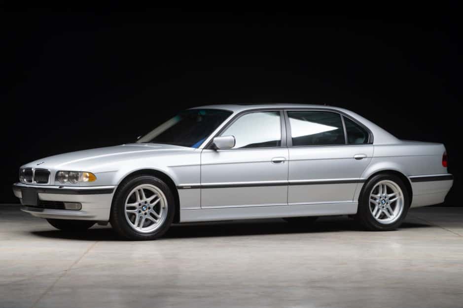 2001 BMW E38 7-Series sold for $31,500
