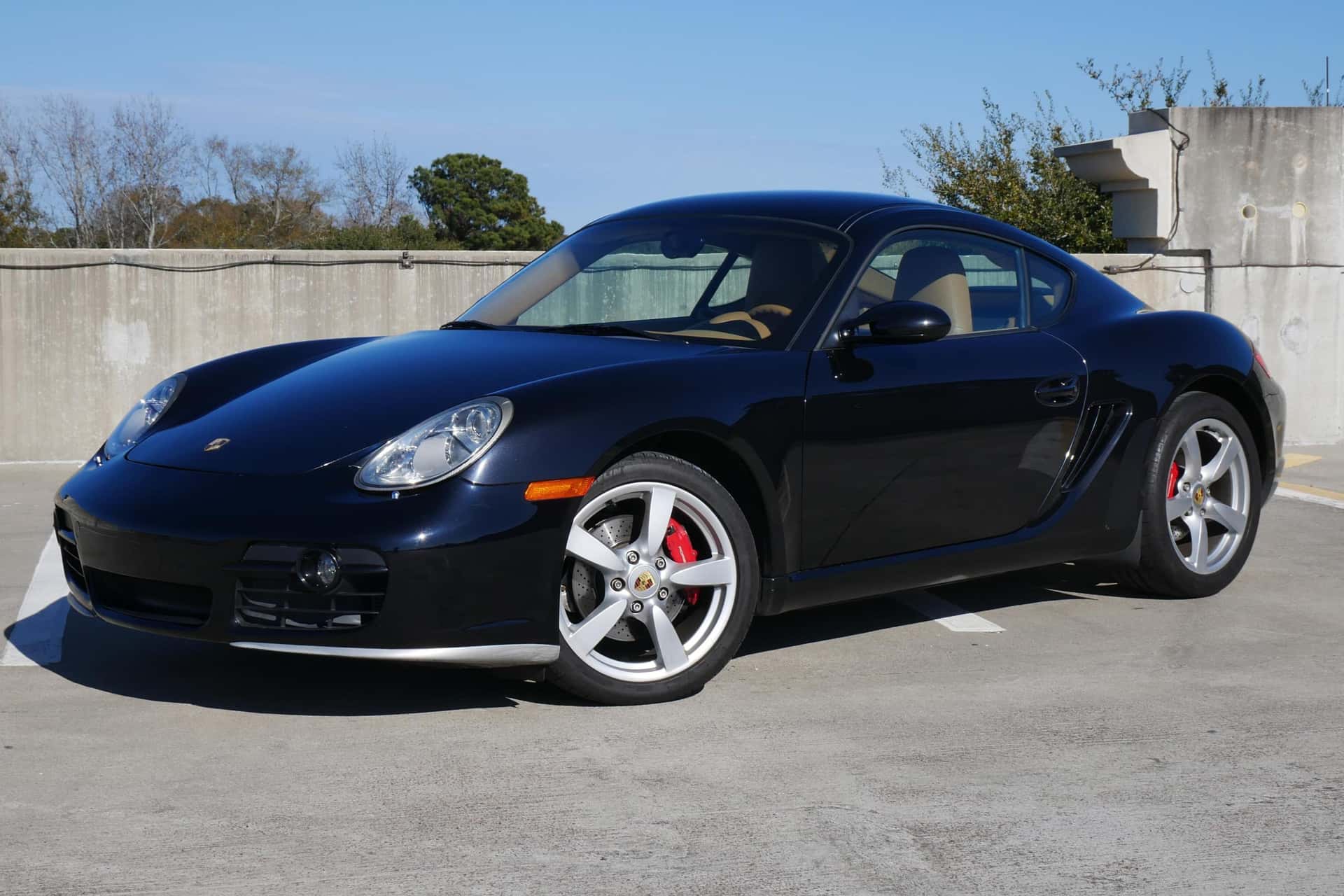 2006 Porsche 987 Cayman sold for $27,850