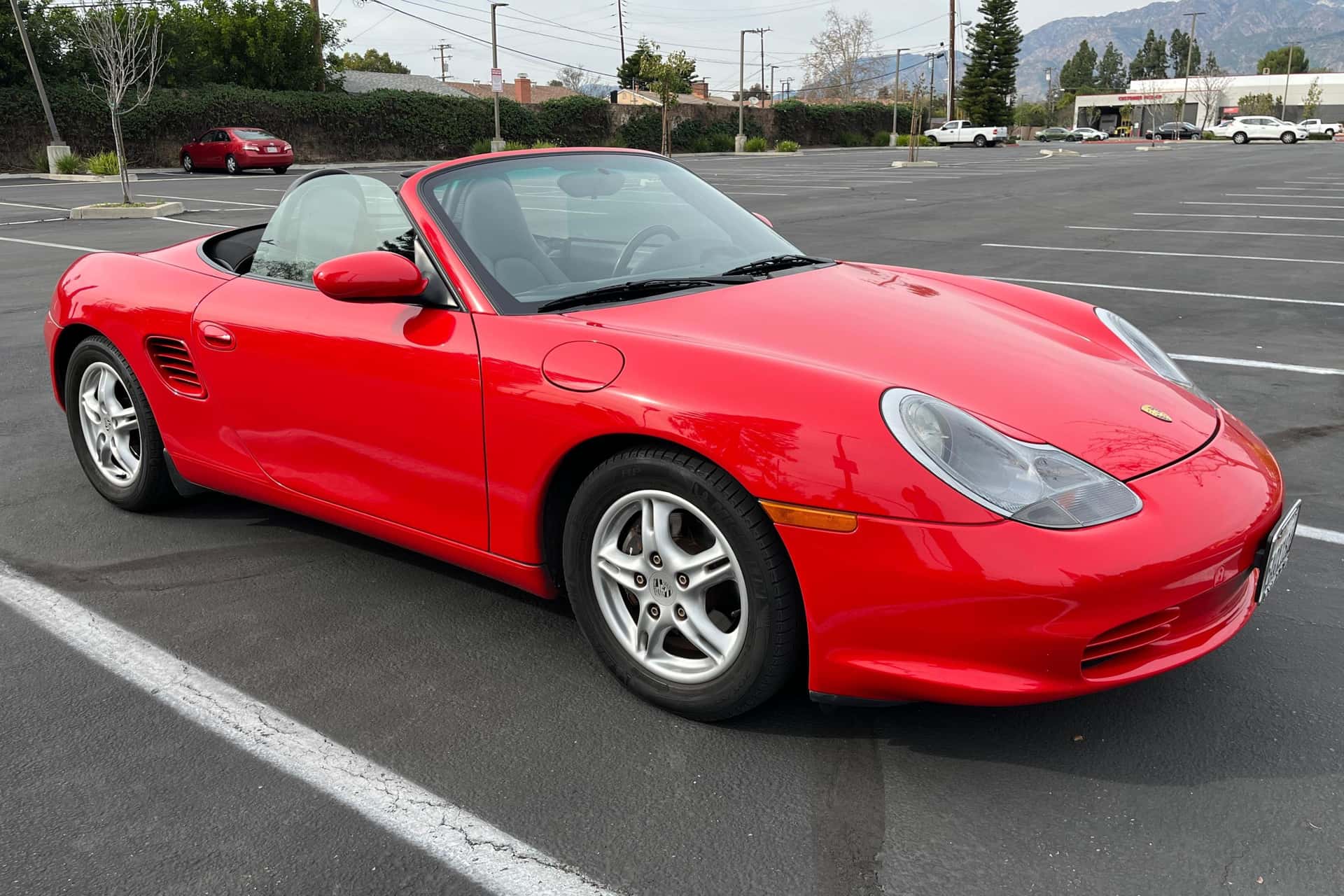 2003 Porsche 986 Boxster sold for $11,601