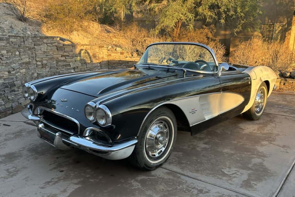 1961 Chevrolet Corvette C1 (1961-1962) sold for $39,452
