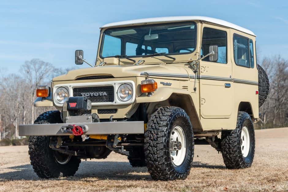 1981 Toyota Land Cruiser FJ40 sold for $30,500