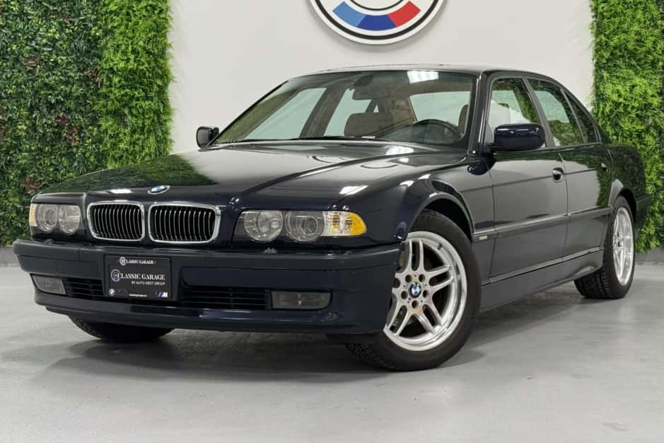 2001 BMW E38 7-Series sold for $8,000