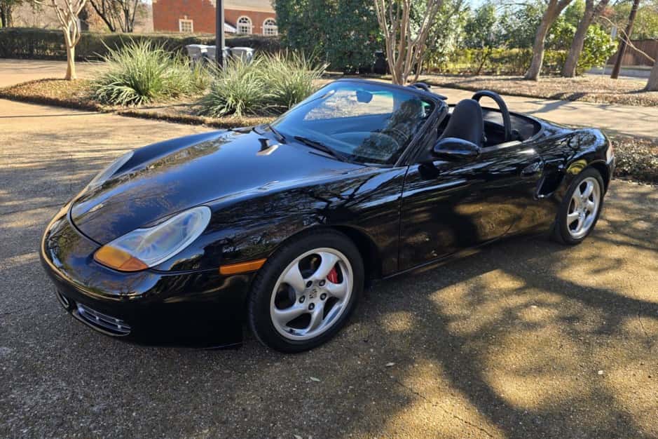 2002 Porsche 986 Boxster sold for $11,750