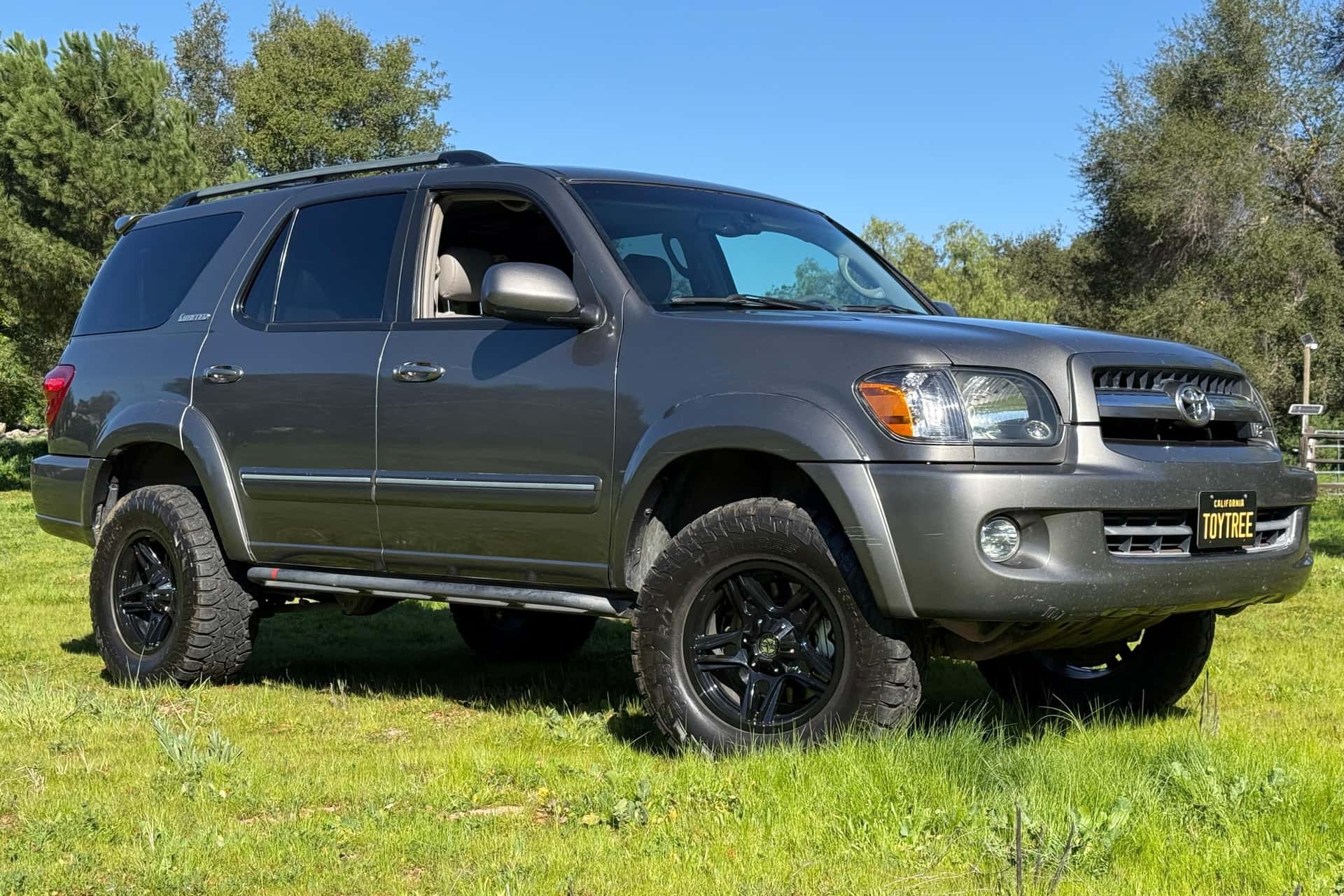 2005 Toyota Sequoia sold for $8,600