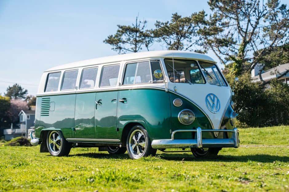 1967 Volkswagen Split-Window Bus sold for $33,500