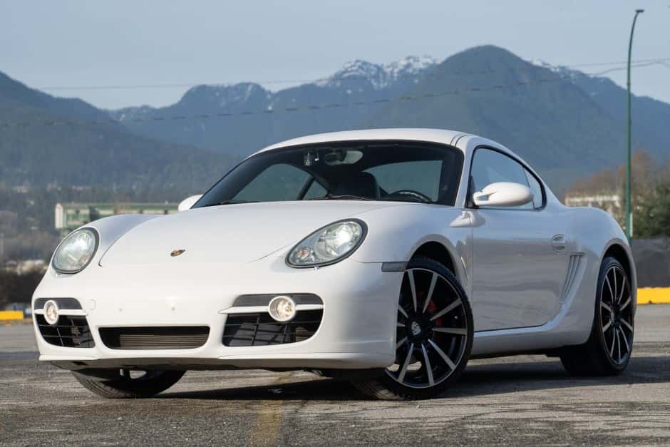 2008 Porsche 987 Cayman sold for $15,250