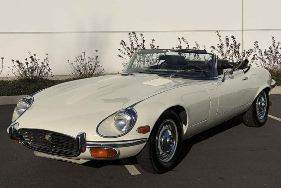 1971 Jaguar XKE Series III sold for $37,250