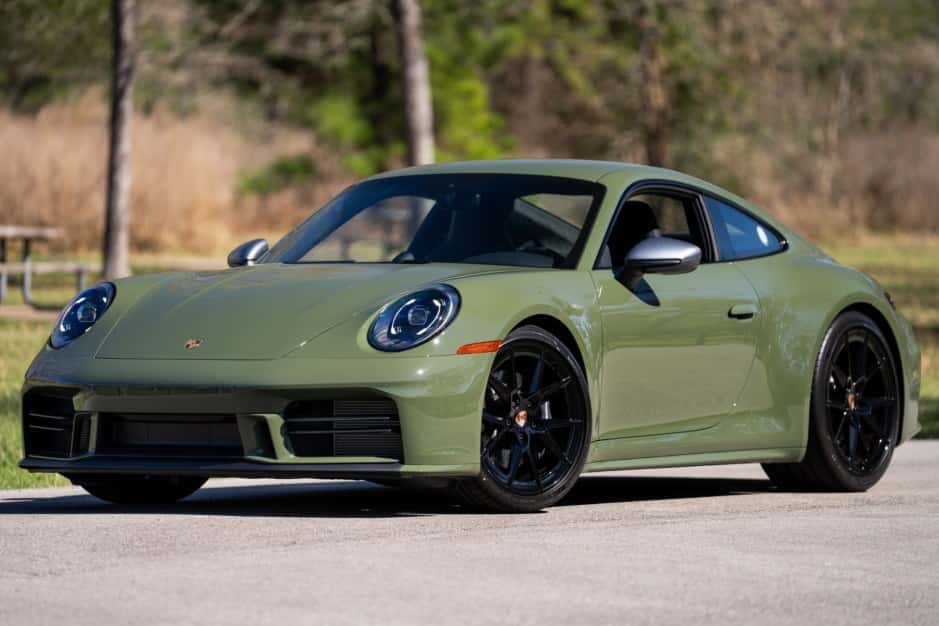2026 Porsche 992 911 Carrera T sold for $162,000