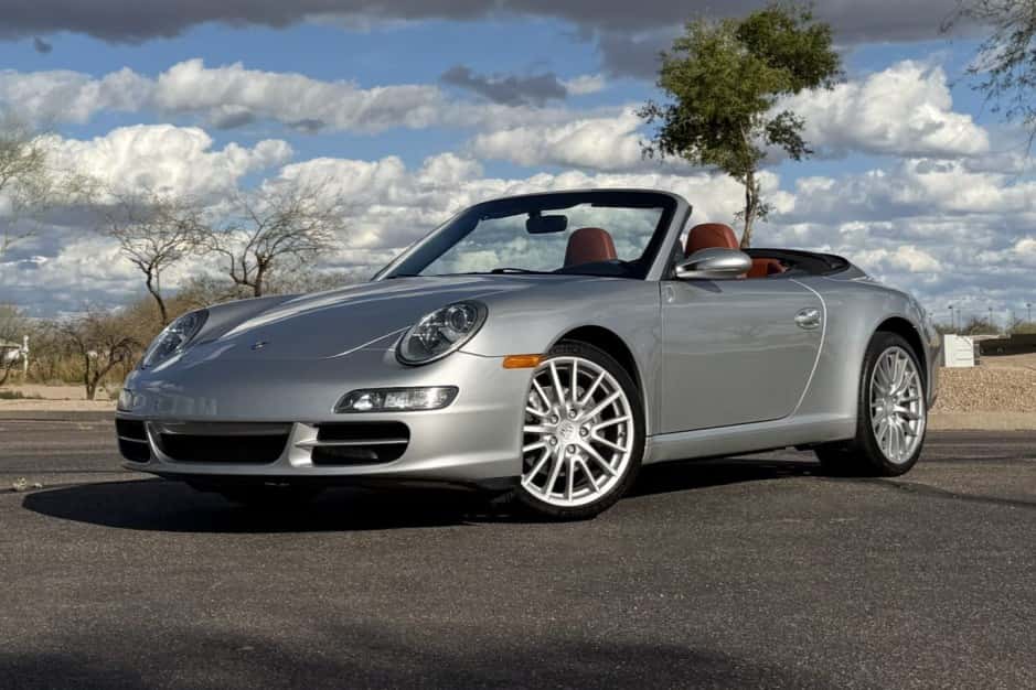 2007 Porsche 997 911 Carrera sold for $25,000