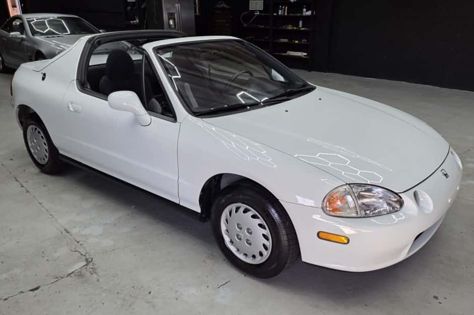 1994 Honda Civic Del Sol sold for $11,750