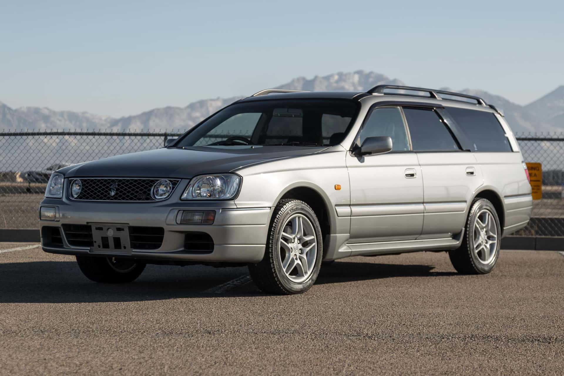 1998 Nissan Stagea sold for $18,250