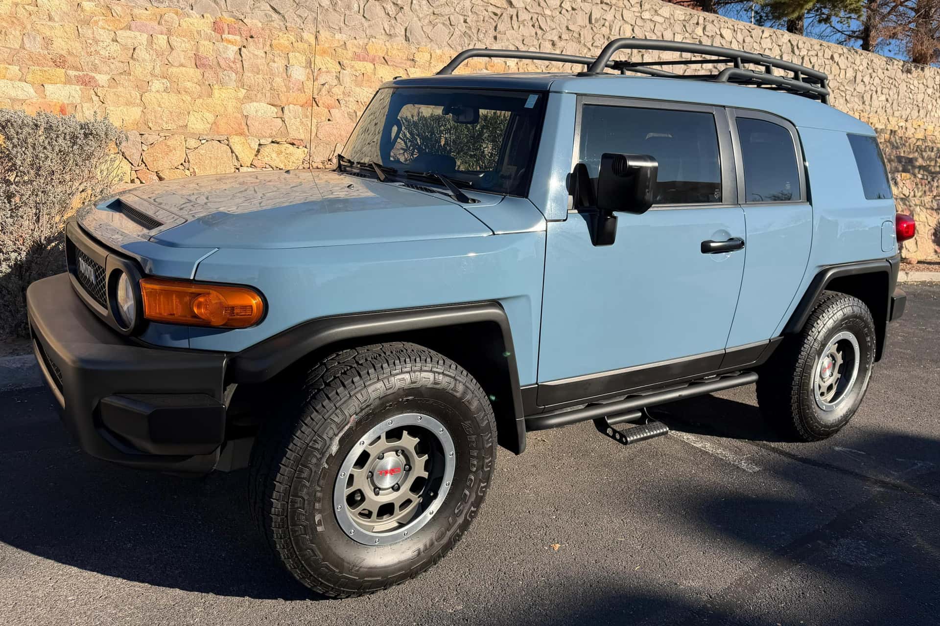 2014 Toyota FJ Cruiser sold for $38,000