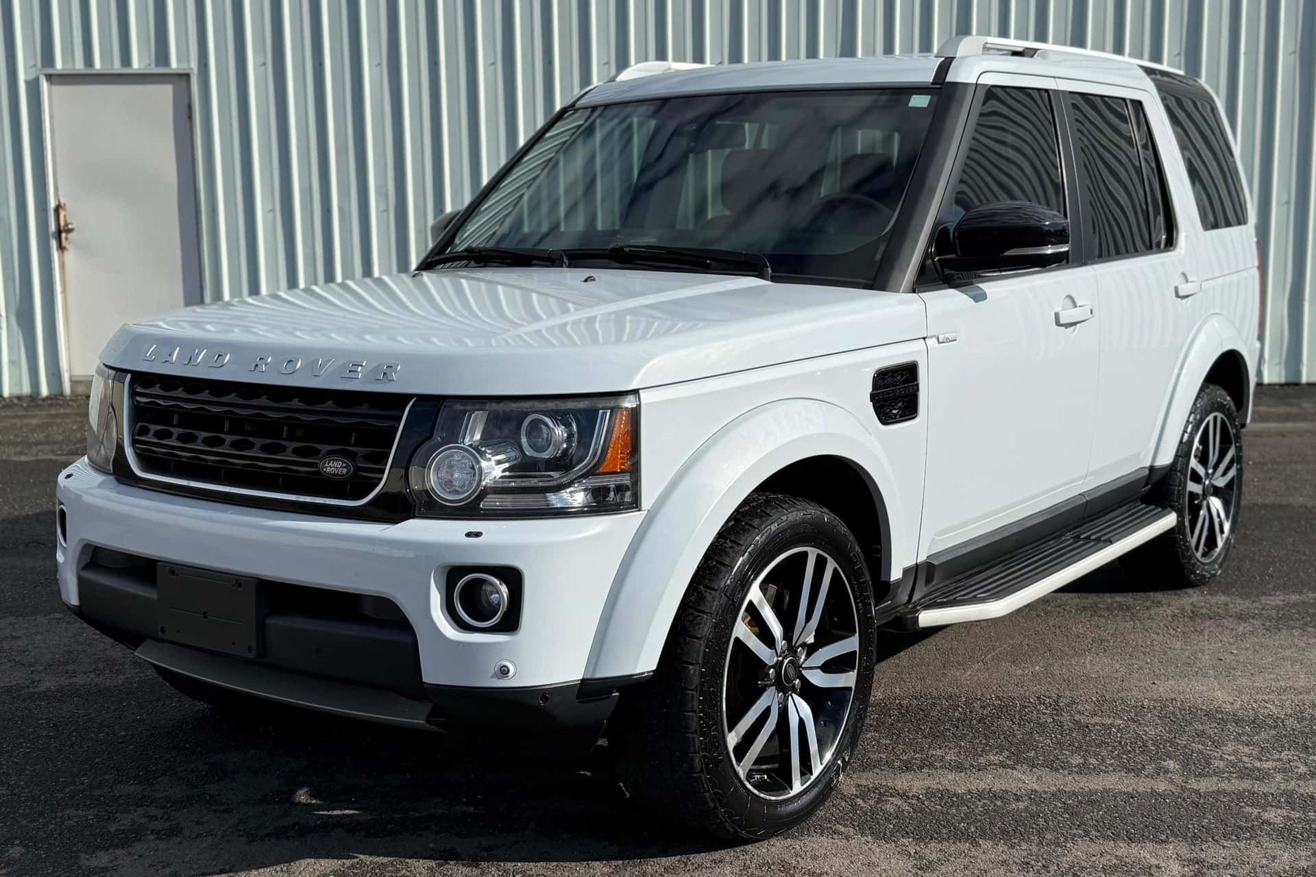 2016 Land Rover LR4 sold for $14,500