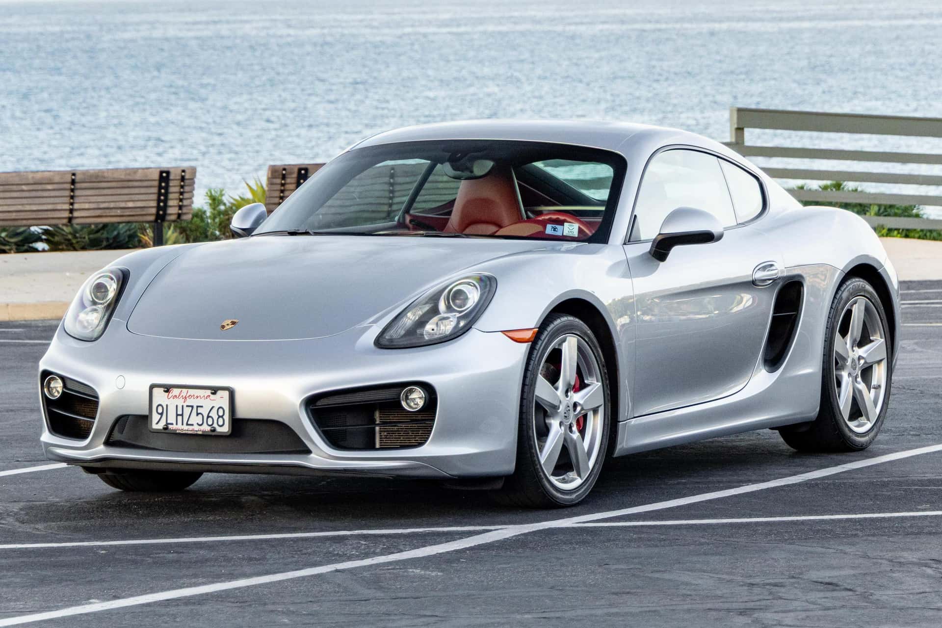 2014 Porsche 981 Cayman sold for $35,500
