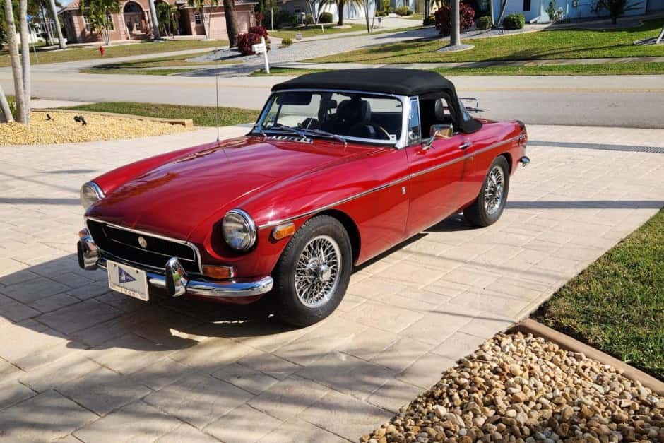 1972 MG MGB sold for $12,500