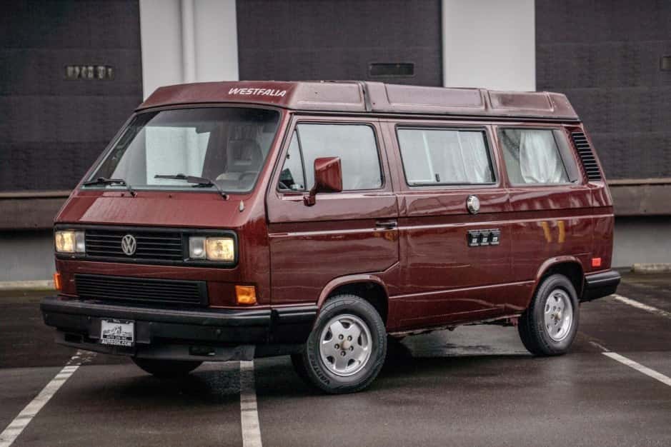 1990 Volkswagen Vanagon sold for $9,090