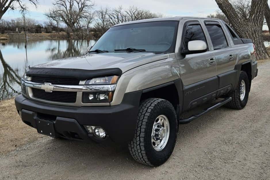 2003 Chevrolet Avalanche sold for $14,500