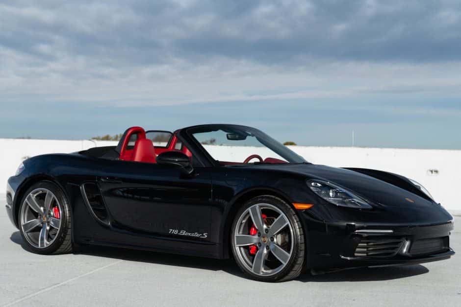 2025 Porsche 982 718 Boxster sold for $86,000