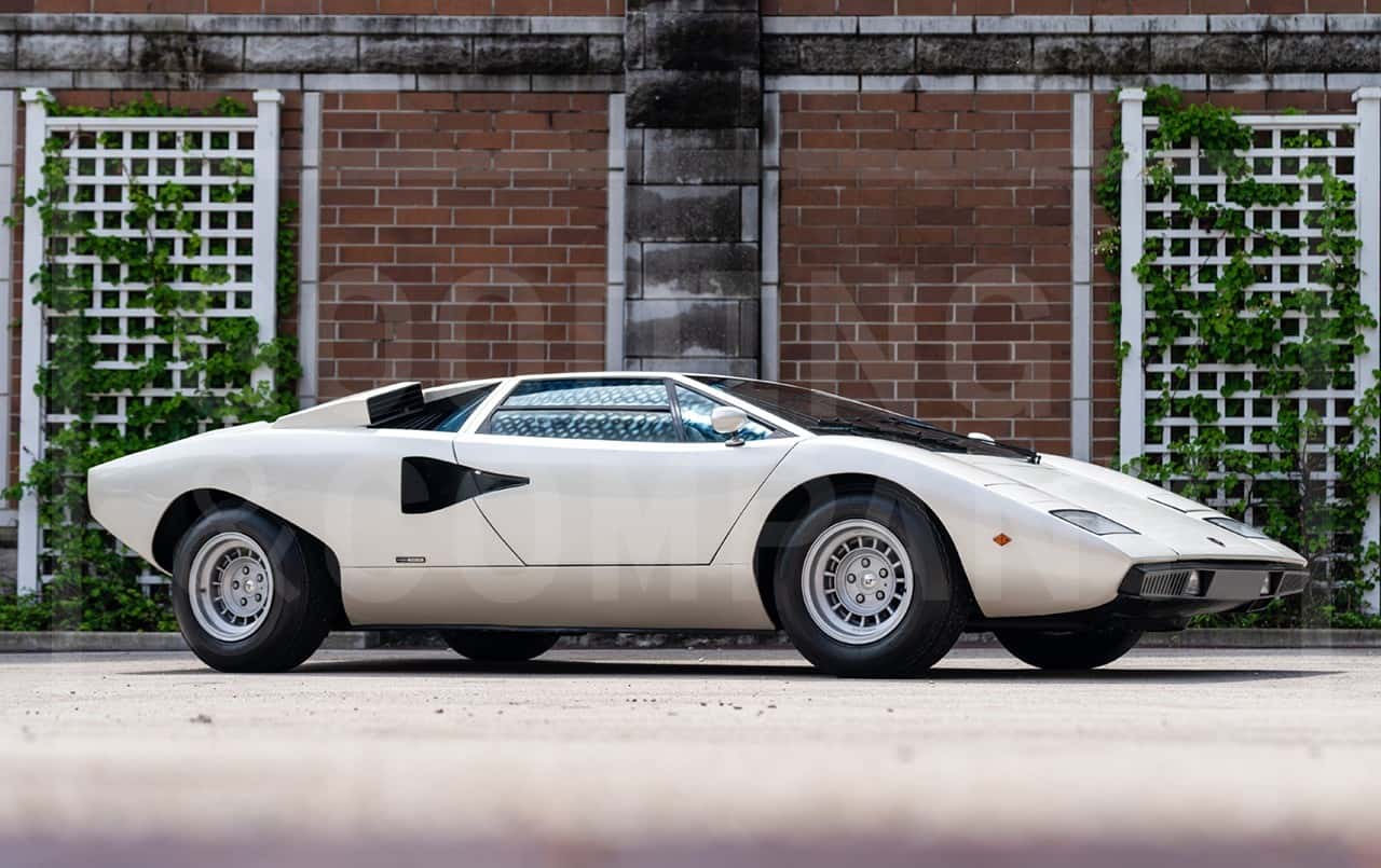 1976 Lamborghini Countach LP400 'Periscopica' sold for $979,000