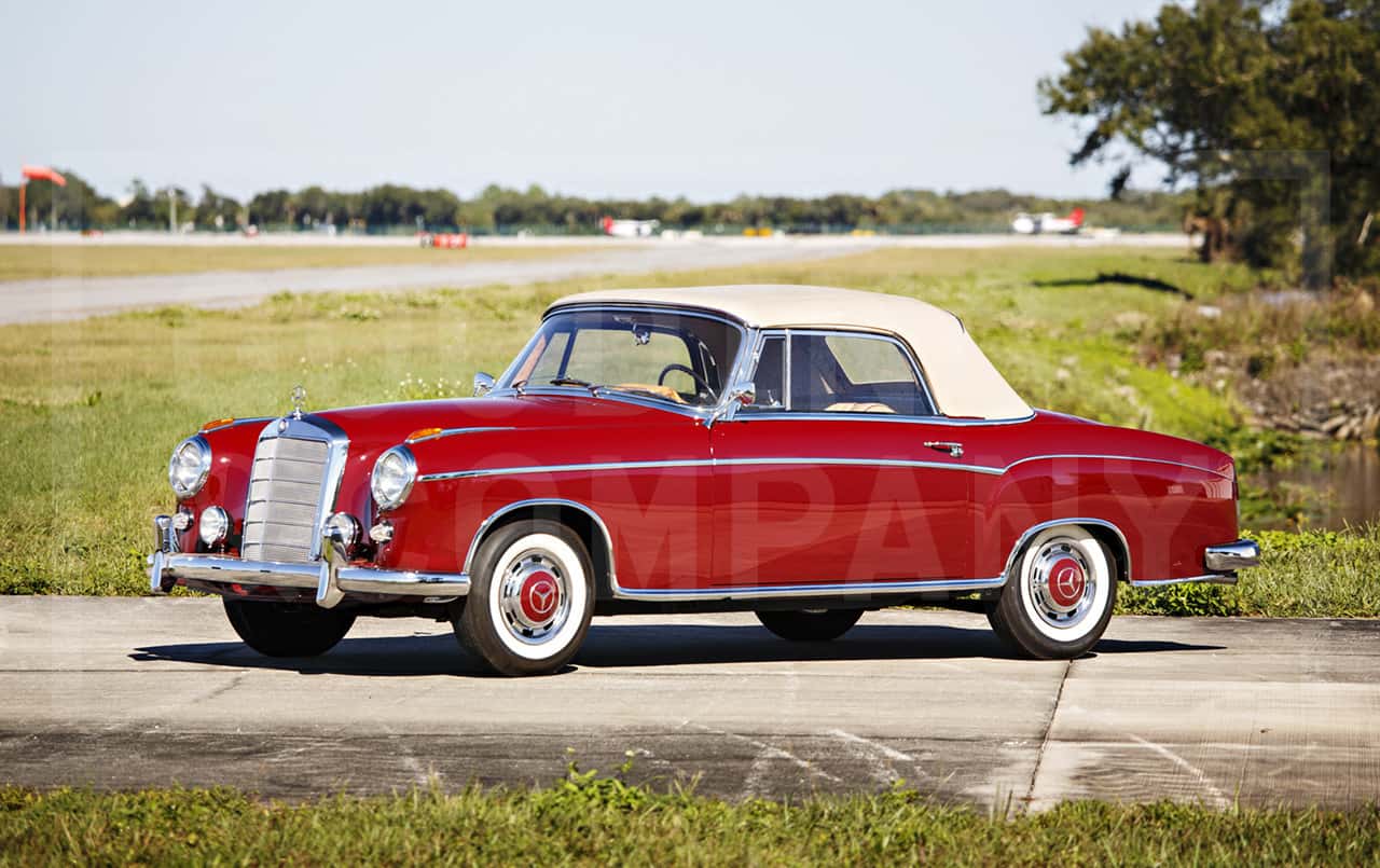 1960 Mercedes-Benz 220 SE Cabriolet sold for $103,600