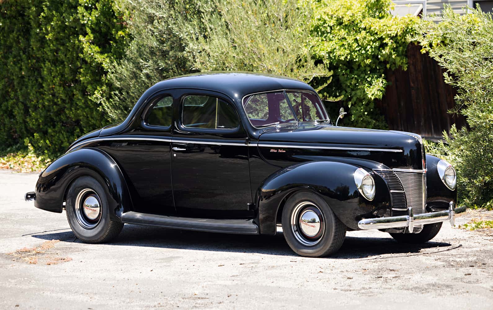 1940 Ford Deluxe Coupe sold for $50,400